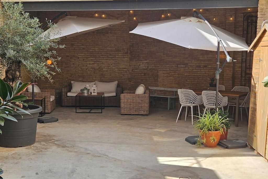 Apartamento Tradicional Casa Con Patio Ruzafa Valencia Exterior foto